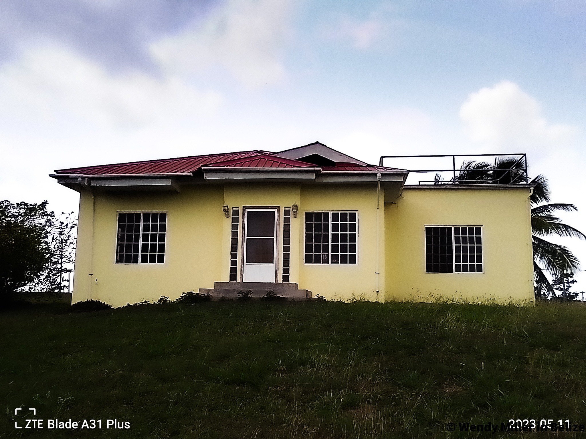 02 – PR-H104 – Abraham_s Front of House