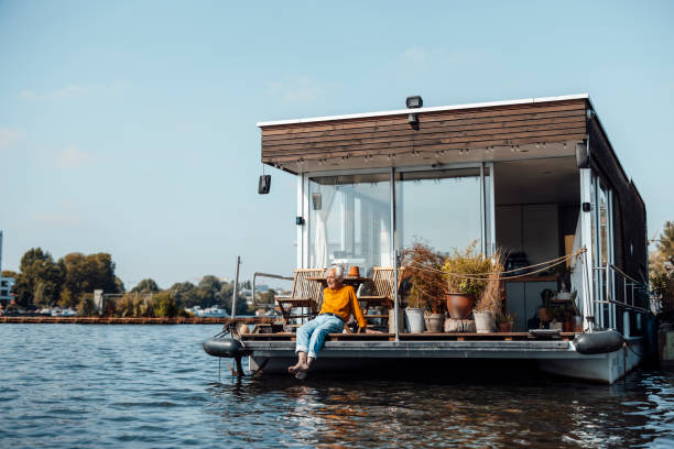 Tiny-Homes-On-Water