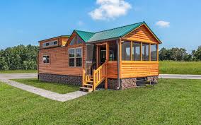Tiny-Homes-RV-Cabins-1